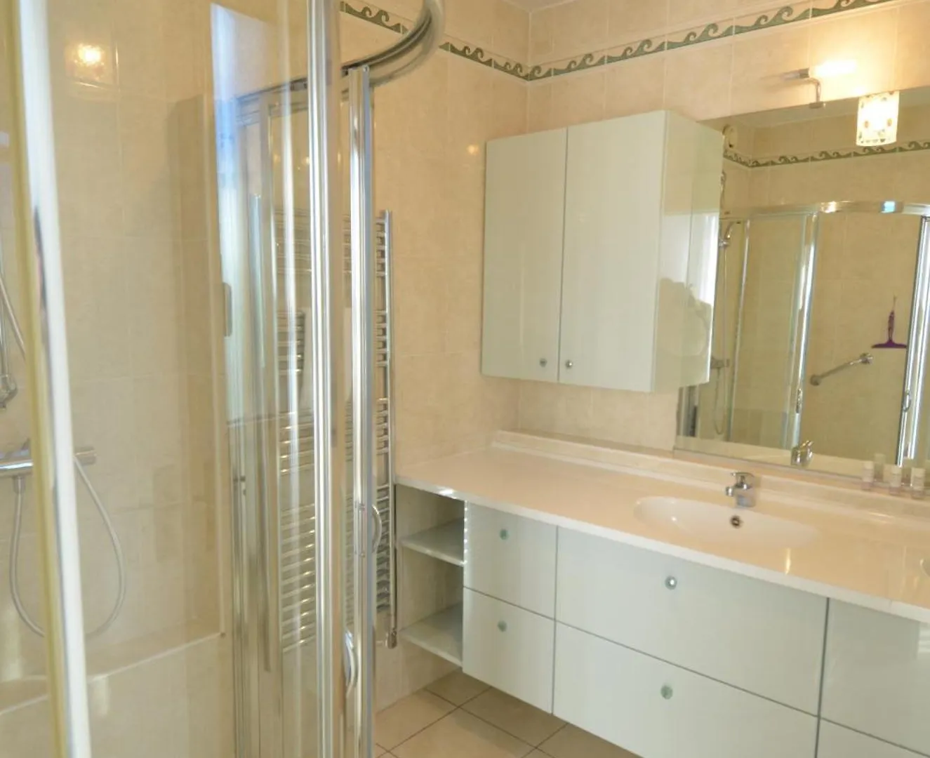 Helianthe - Superbe Appartement Avec Terrasse Vue Mer Et Chateau Au Port De Nice